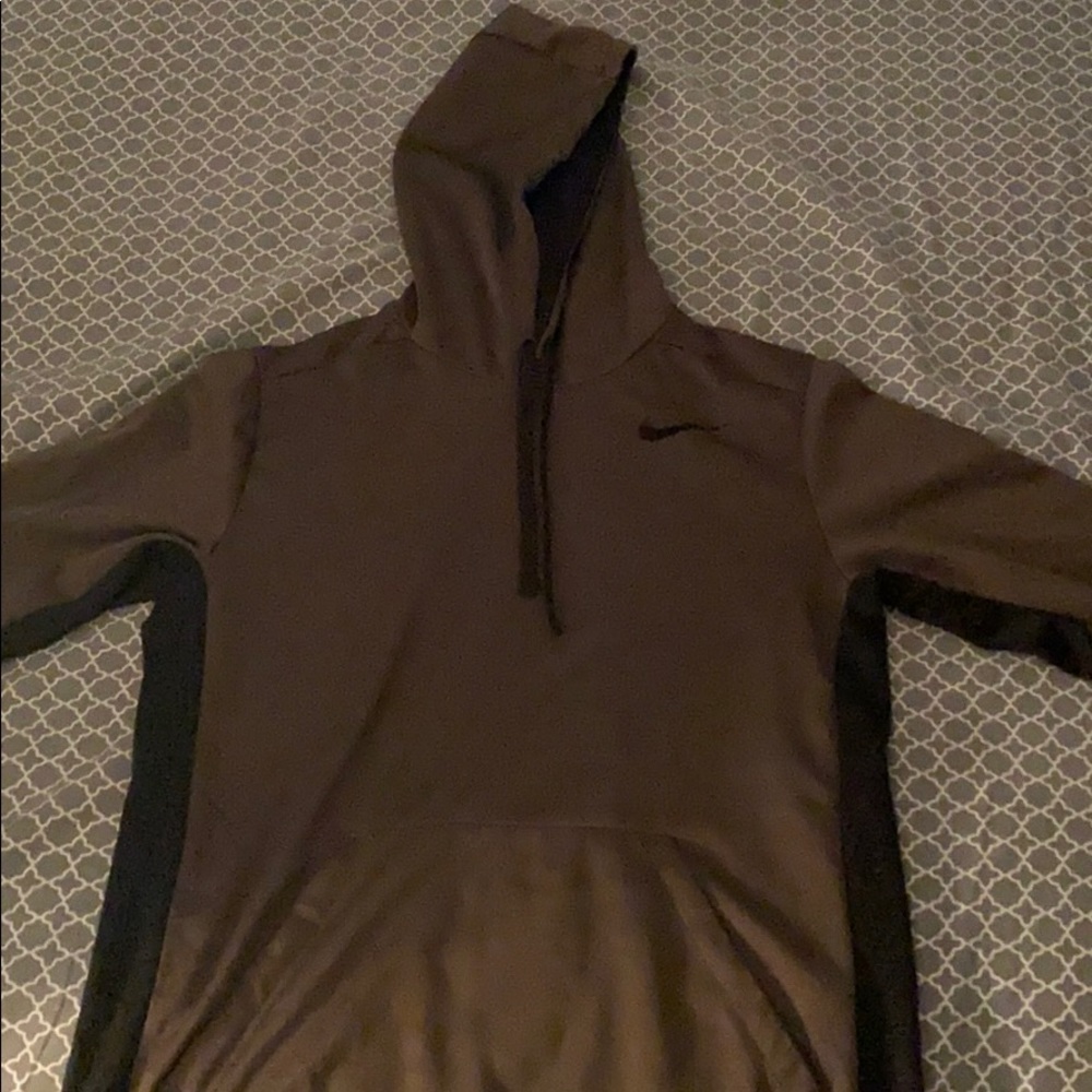 Nike dri fit pullover hoodie